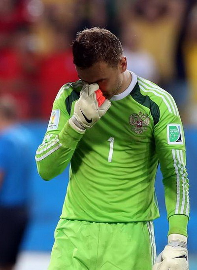  卡昂门将低级失误送礼对手反超比分痛失好局